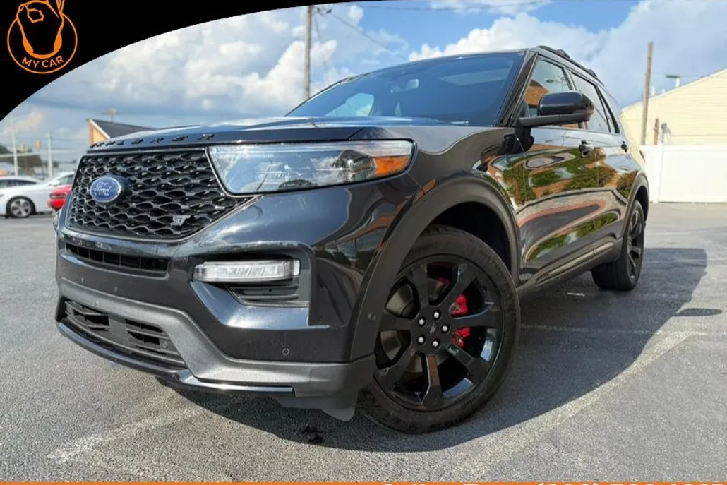 2021 Ford Explorer ST photo 1