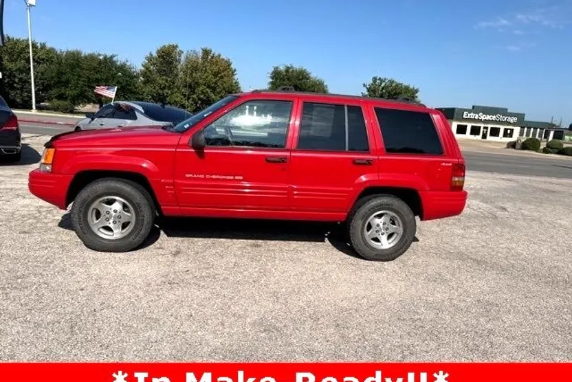 1998 Jeep Grand Cherokee Laredo photo 1