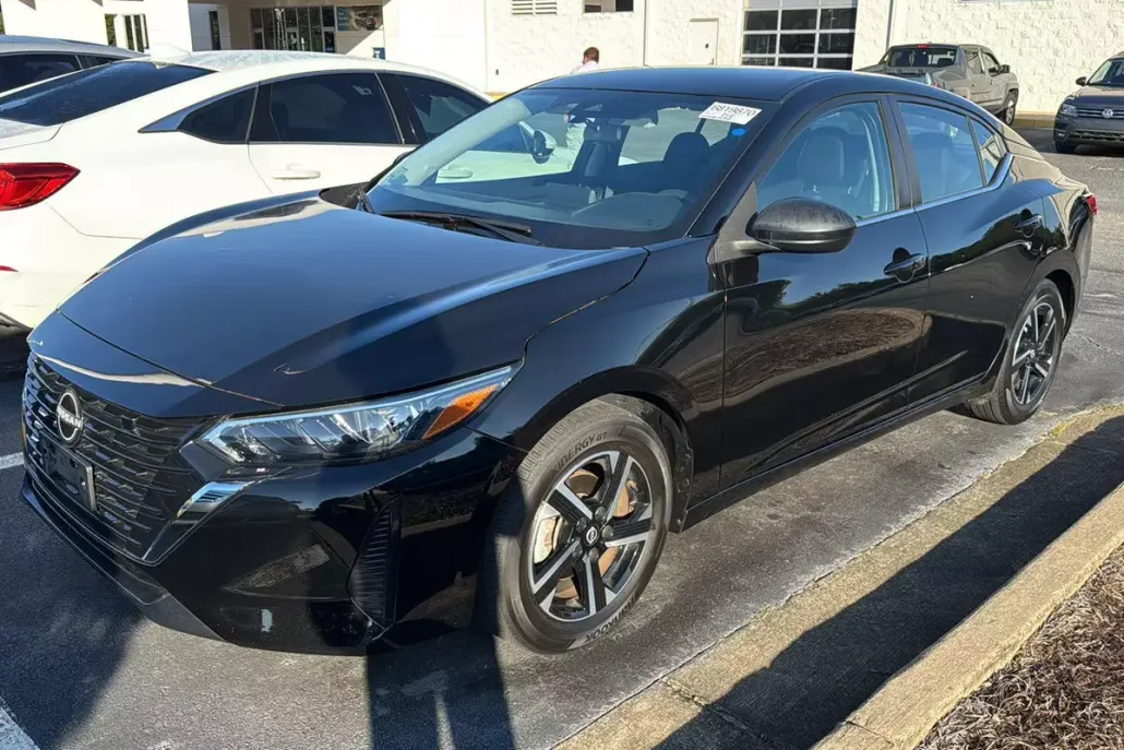 2024 Nissan Sentra SV photo 1