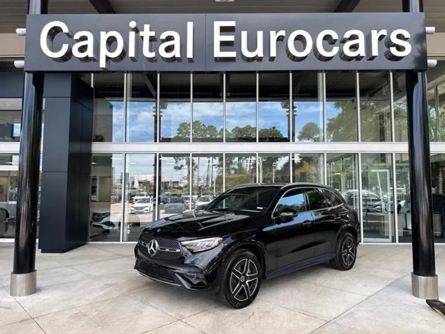 2026 Mercedes Benz GLC 300 photo 1