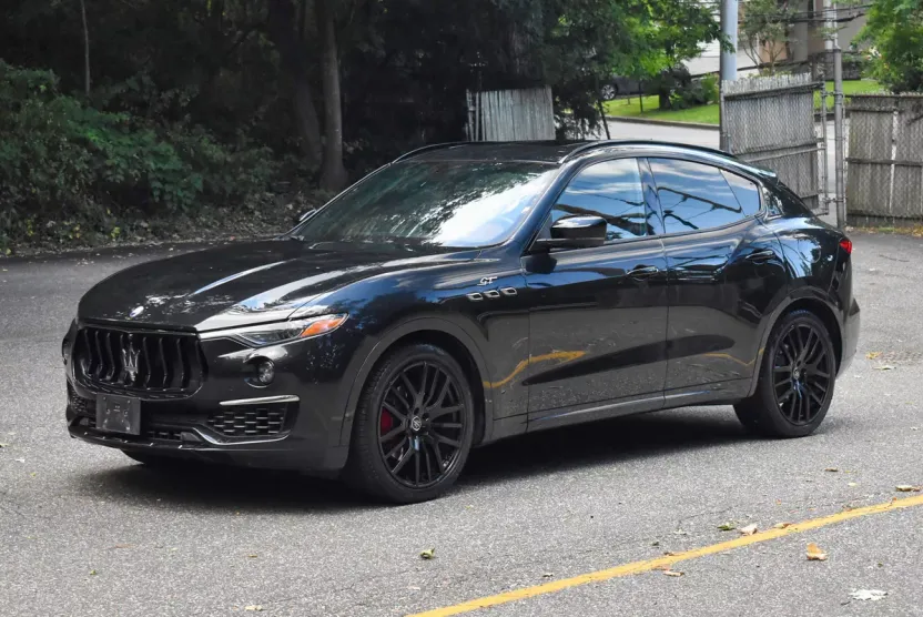2022 Maserati Levante GT photo 1