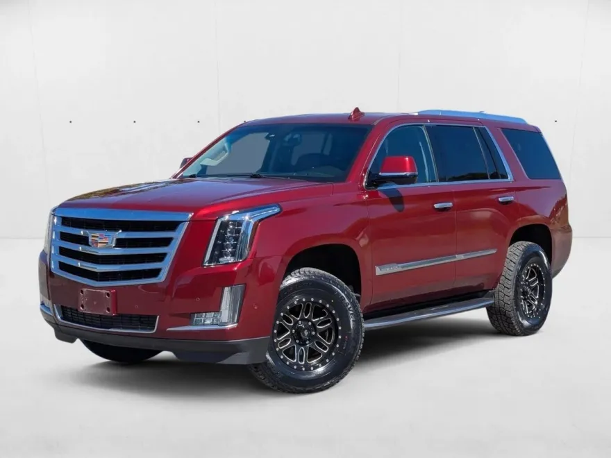 2017 Cadillac Escalade Luxury photo 1