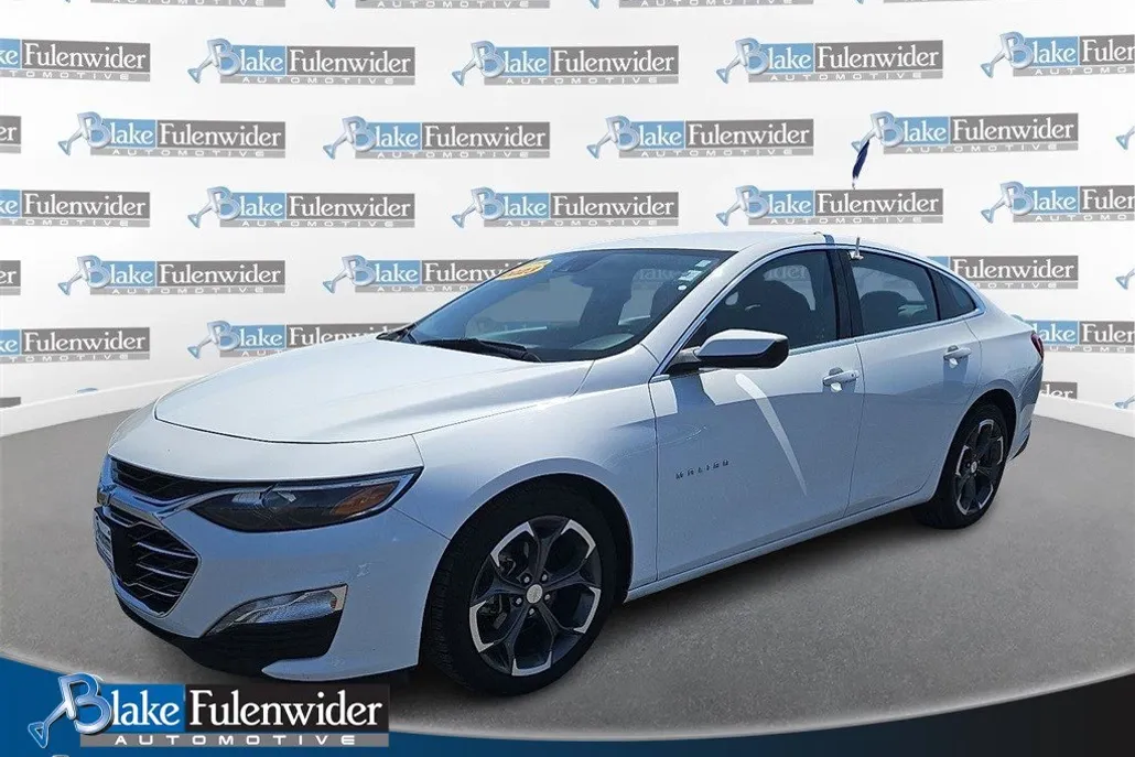 2023 Chevrolet Malibu 1LT photo 1