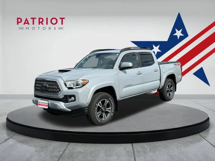 2019 Toyota Tacoma TRD Sport photo 1