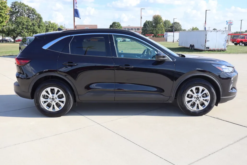 2023 Ford Escape Active photo 1