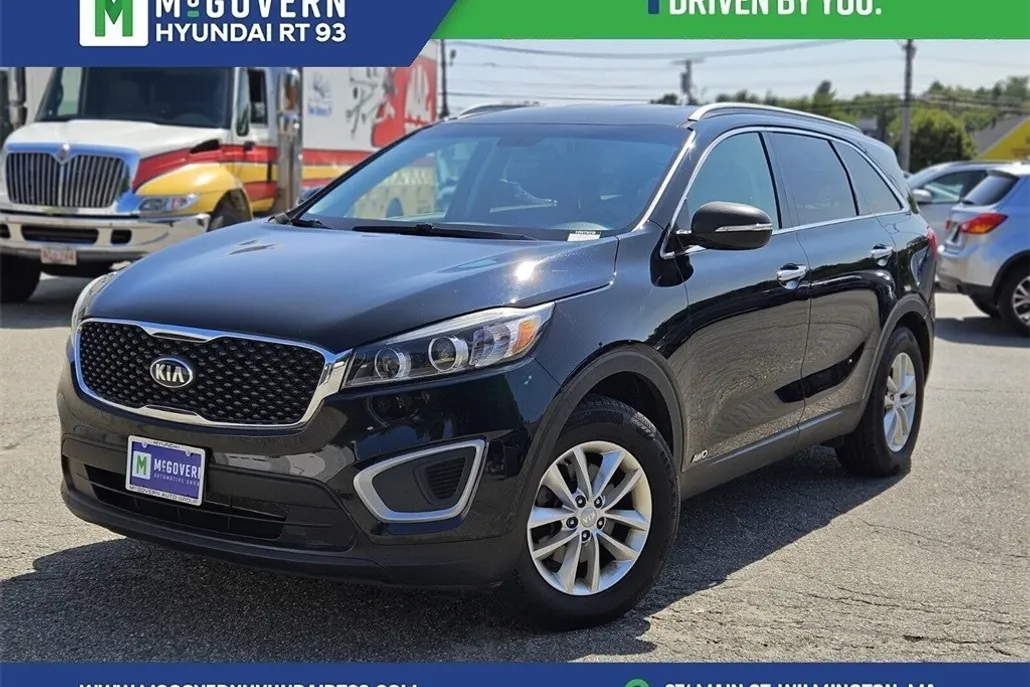 2017 Kia Sorento LX photo 1