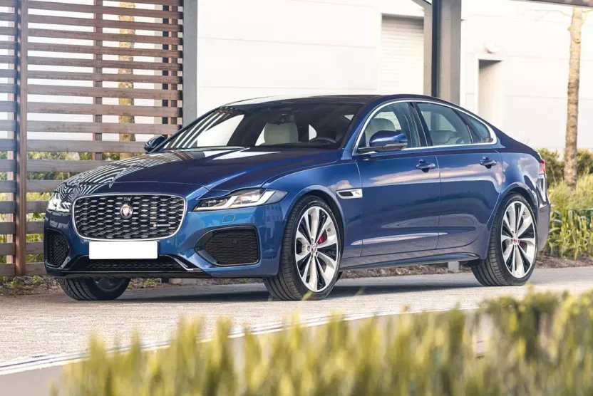 2021 Jaguar XF SE photo 1