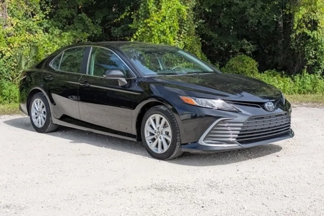 2024 Toyota Camry LE photo 1