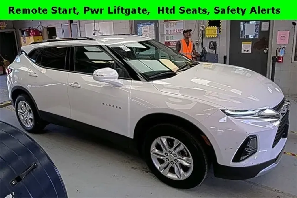 2022 Chevrolet Blazer 2LT photo 1