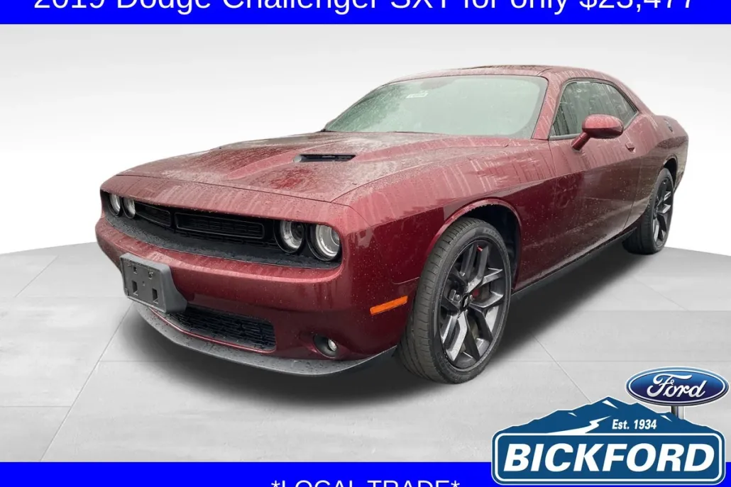 2019 Dodge Challenger SXT photo 1