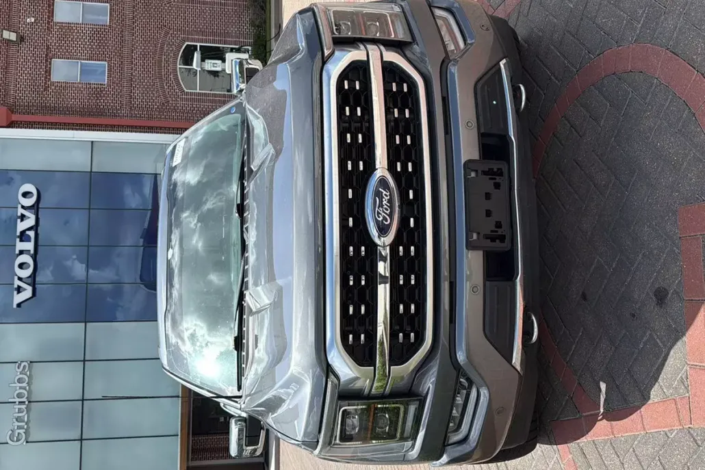 2023 Ford F-150 Platinum photo 1