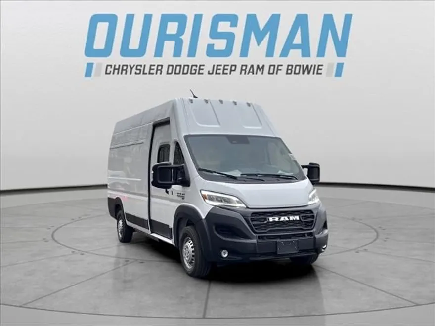2025 Ram 3500 photo 1