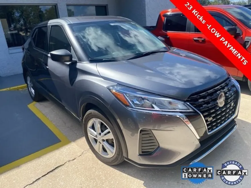 2023 Nissan Kicks S photo 1