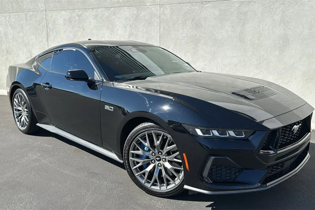 2024 Ford Mustang GT Premium photo 1
