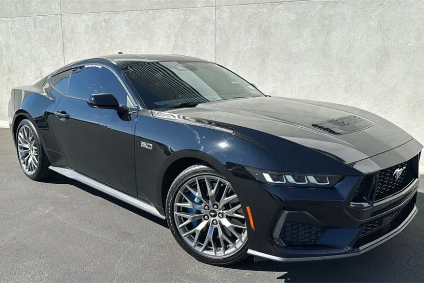 2024 Ford Mustang GT Premium photo 1