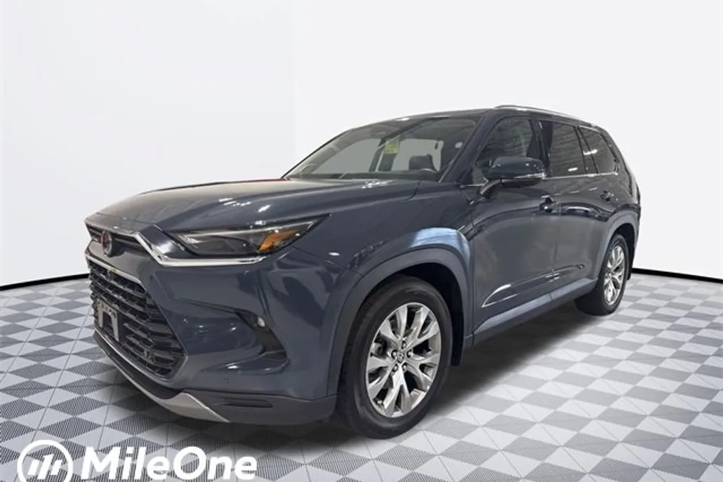 2024 Toyota Highlander Hybrid Limited photo 1