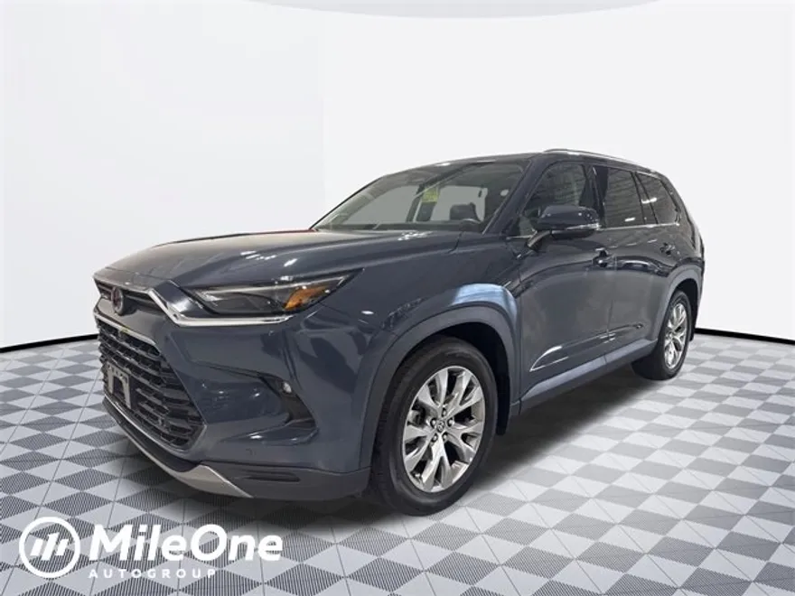 2024 Toyota Highlander Hybrid Limited photo 1
