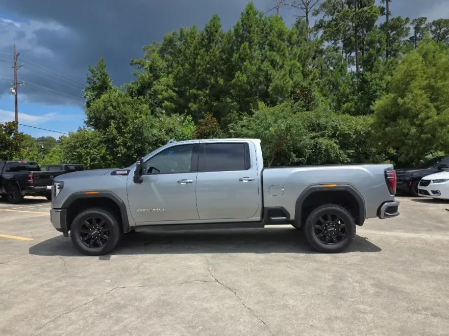 2024 Gmc Sierra 2500 AT4 photo 1