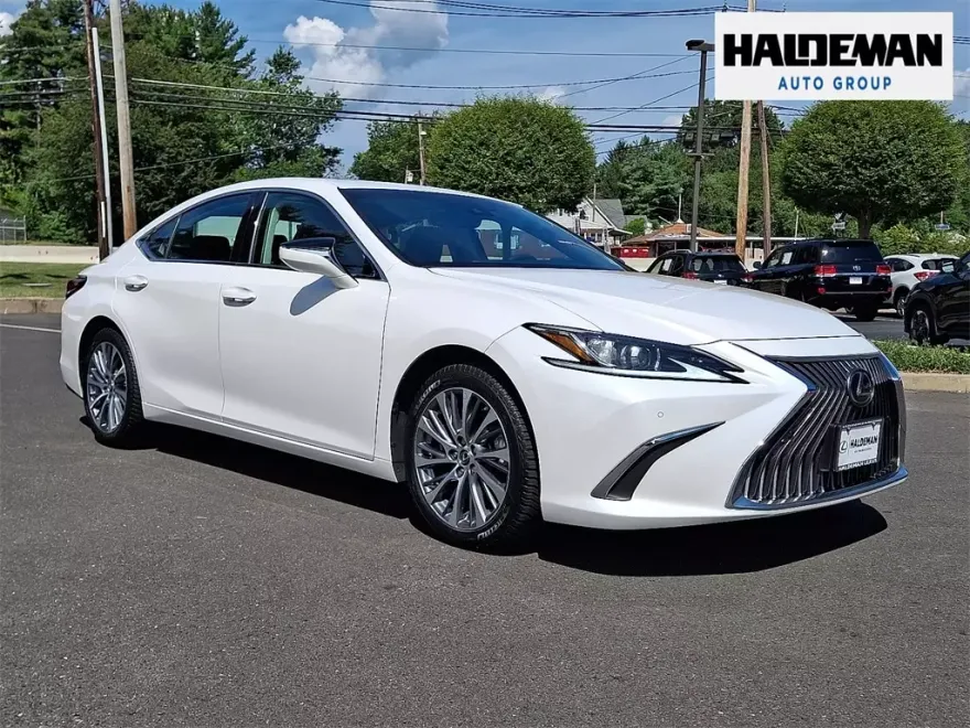 2019 Lexus ES 350 photo 1