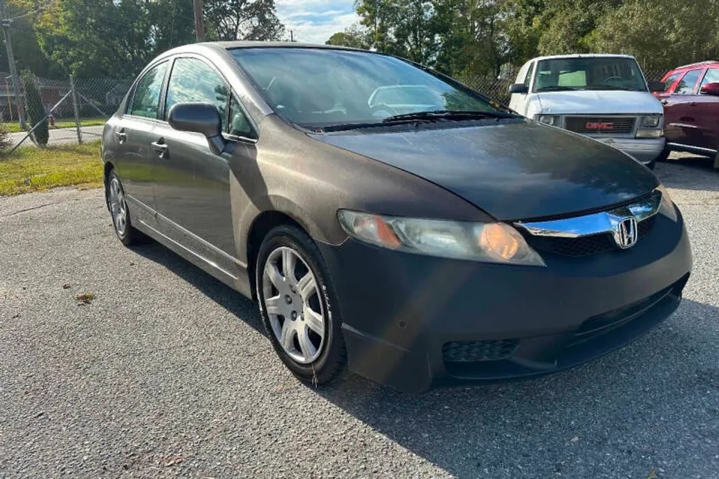 2010 Honda Civic LX photo 1