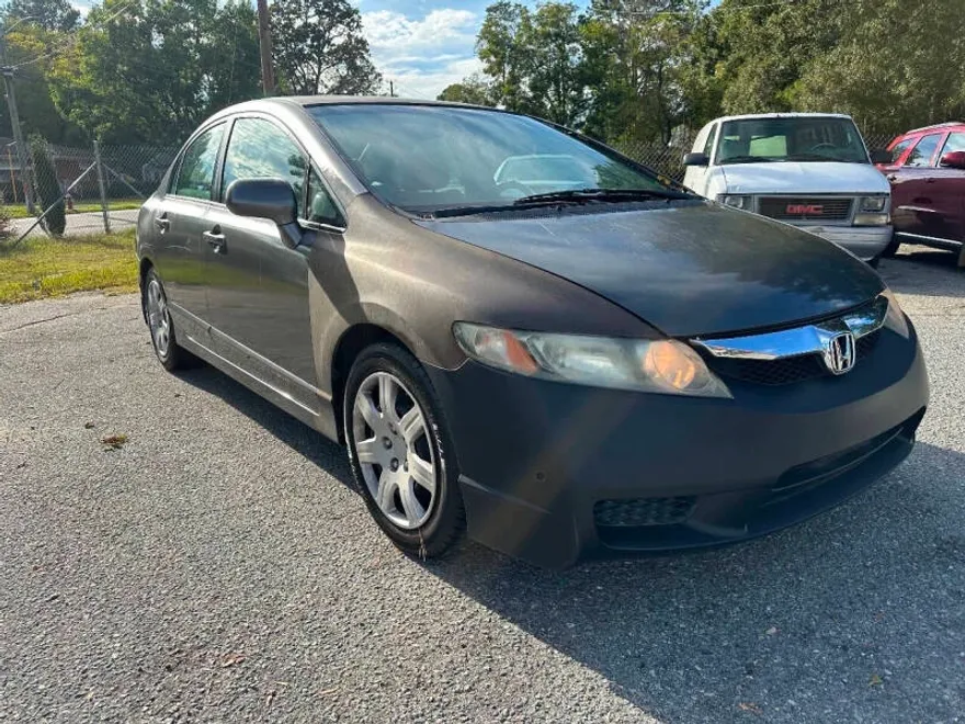 2010 Honda Civic LX photo 1