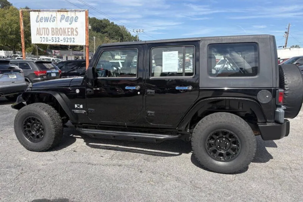 2009 Jeep Wrangler Unlimited X photo 1