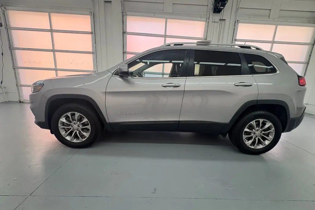 2019 Jeep Cherokee Latitude photo 1