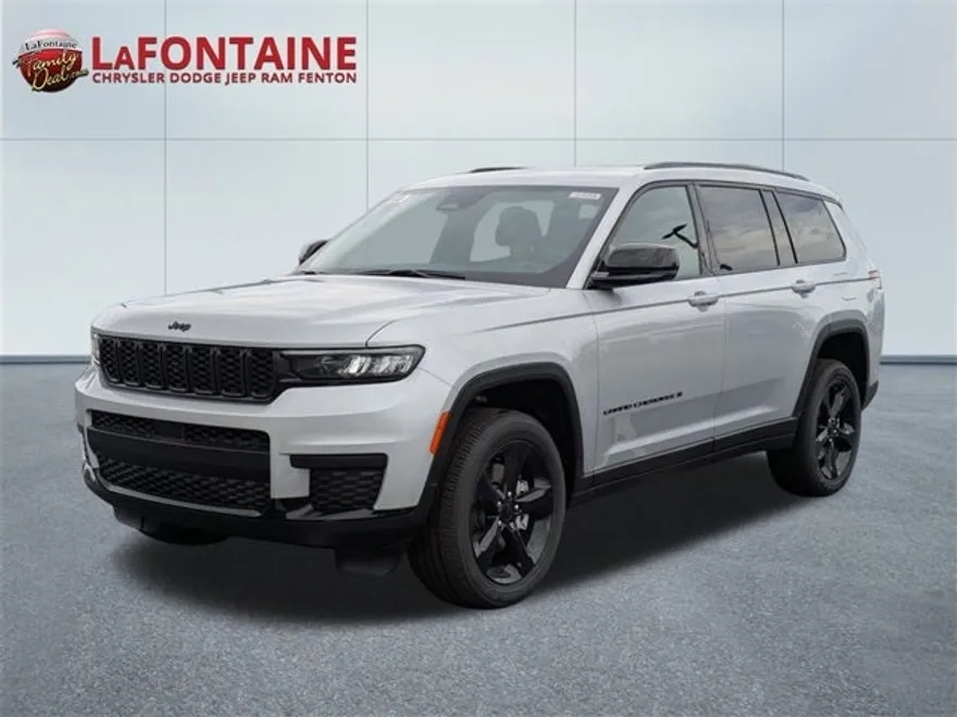 2025 Jeep Grand Cherokee Altitude photo 1
