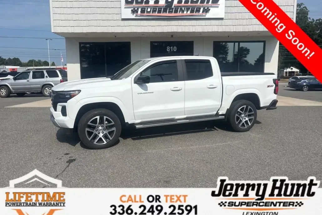 2023 Chevrolet Colorado Z71 photo 1