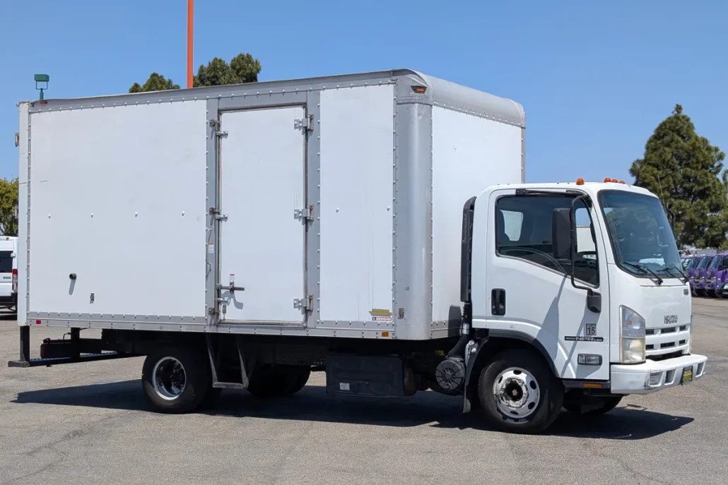 2012 Isuzu NPR photo 1