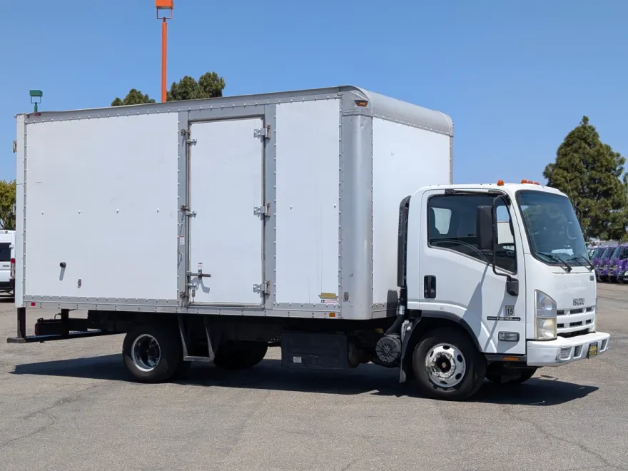 2012 Isuzu NPR photo 1