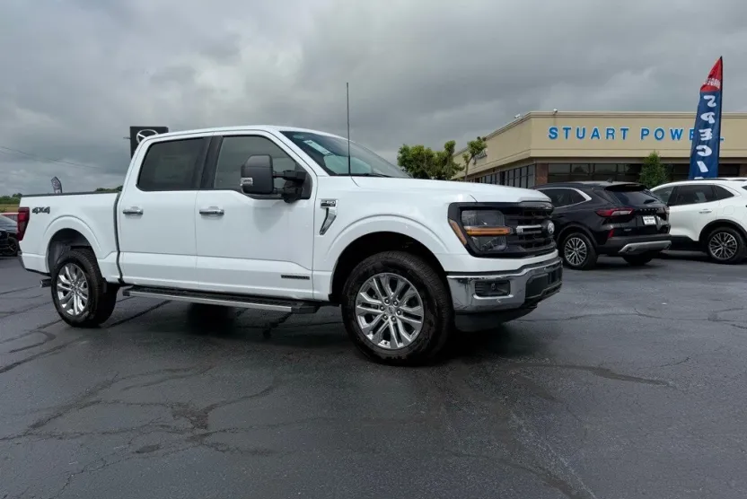 2025 Ford F-150 XLT photo 1