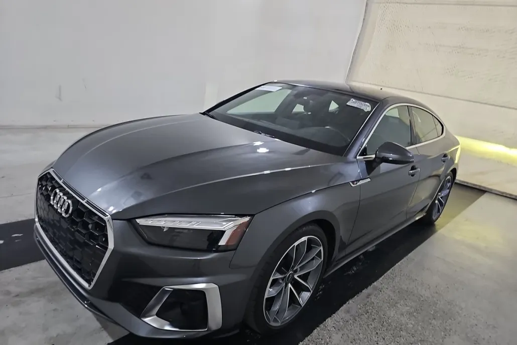 2023 Audi A5 45 S line Premium Plus photo 1