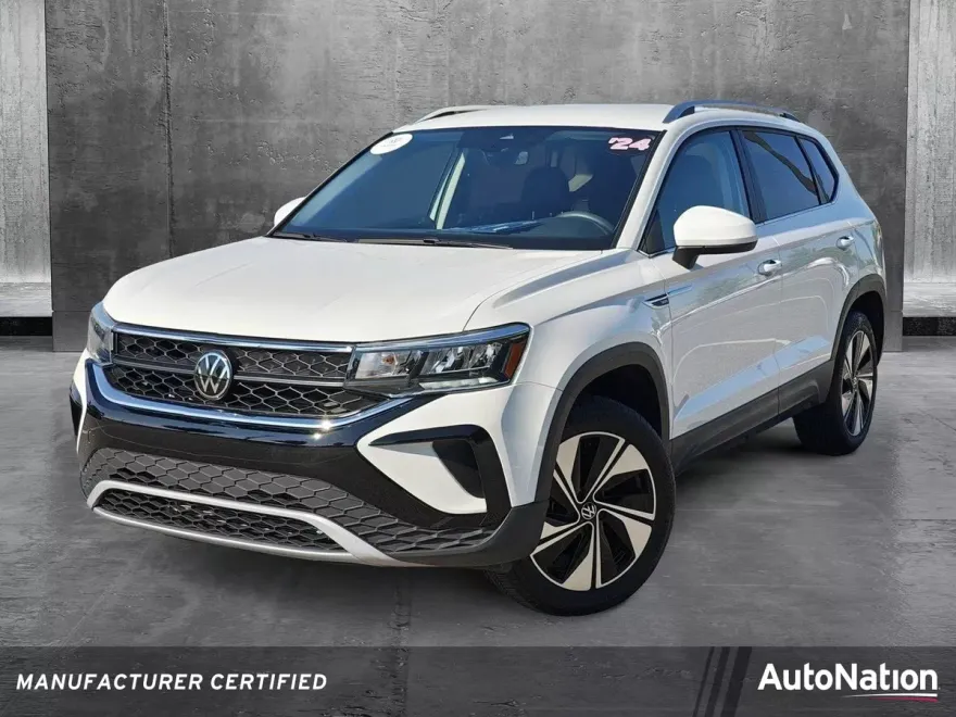 2024 Volkswagen Taos SE photo 1