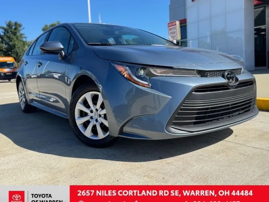 2024 Toyota Corolla LE photo 1