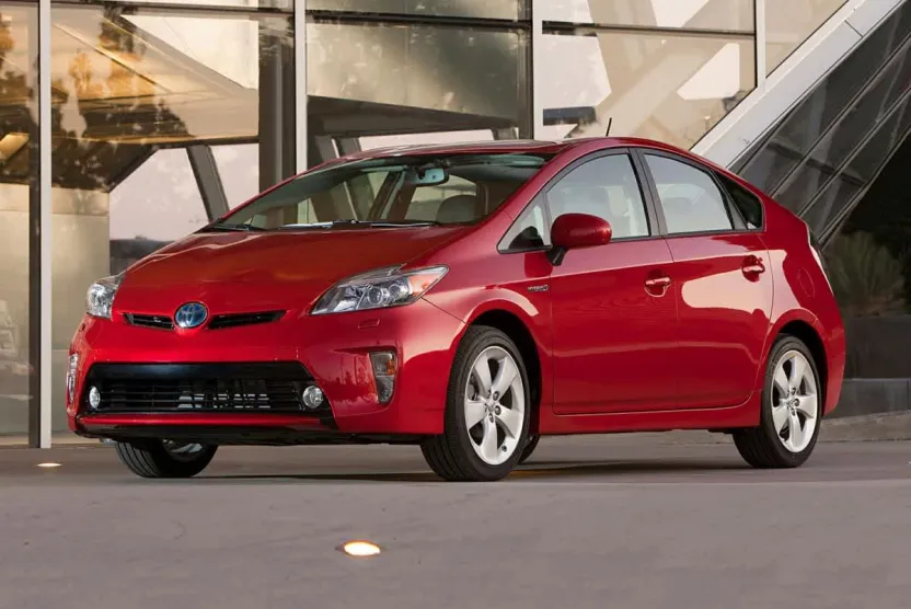 2012 Toyota Prius Four photo 1
