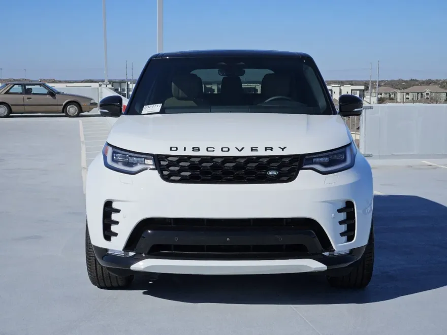 2025 Land Rover Discovery SE photo 1