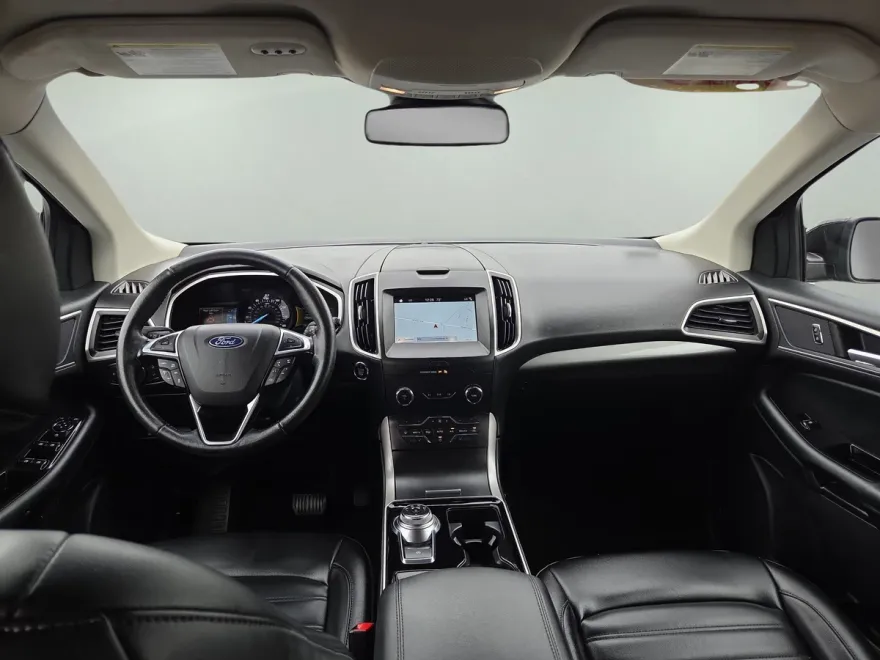 2019 Ford Edge SEL photo 1