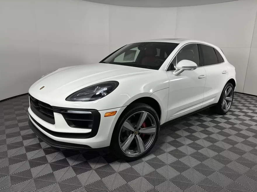 2025 Porsche Macan S photo 1