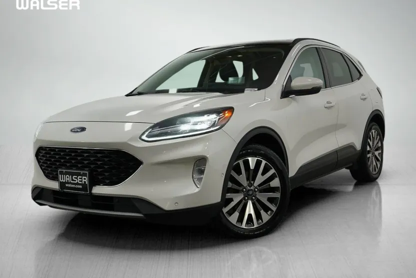 2020 Ford Escape Titanium Hybrid photo 1