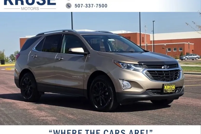 2018 Chevrolet Equinox LT photo 1