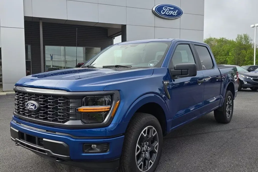 2025 Ford F-150 STX photo 1