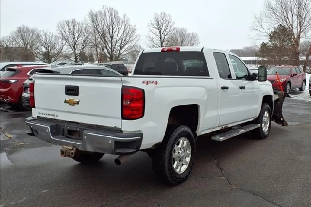 2015 Chevrolet Silverado 2500HD LT photo 1