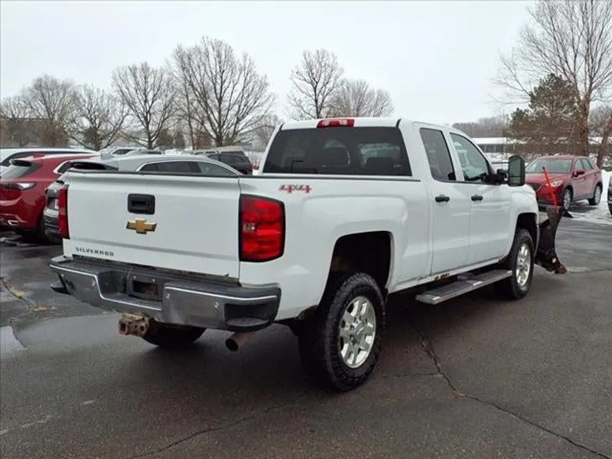 2015 Chevrolet Silverado 2500HD LT photo 1