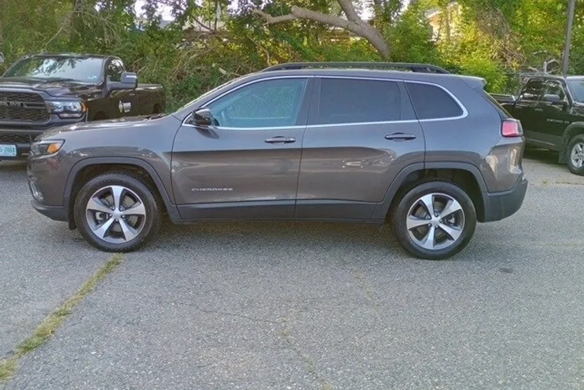 2022 Jeep Cherokee Limited photo 1