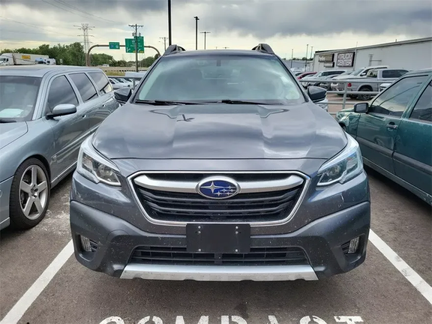 2021 Subaru Outback Limited XT photo 1