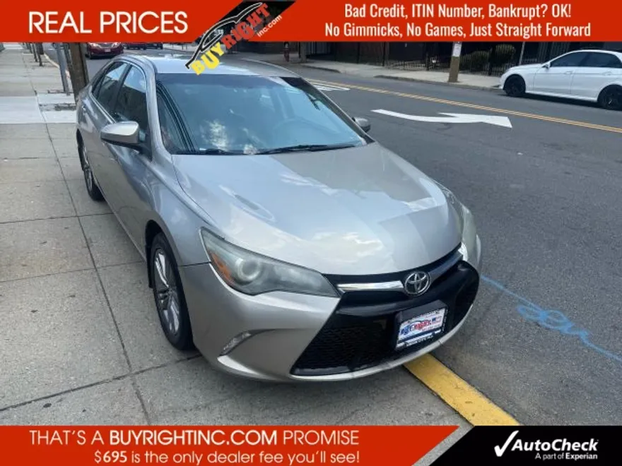 2015 Toyota Camry photo 1