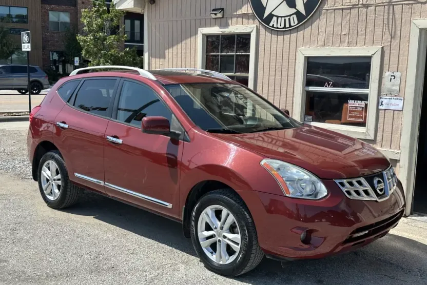 2012 Nissan Rogue S photo 1
