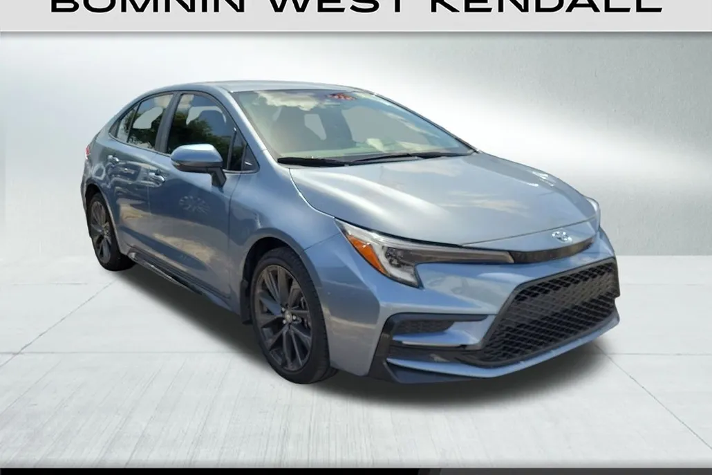2024 Toyota Corolla SE photo 1