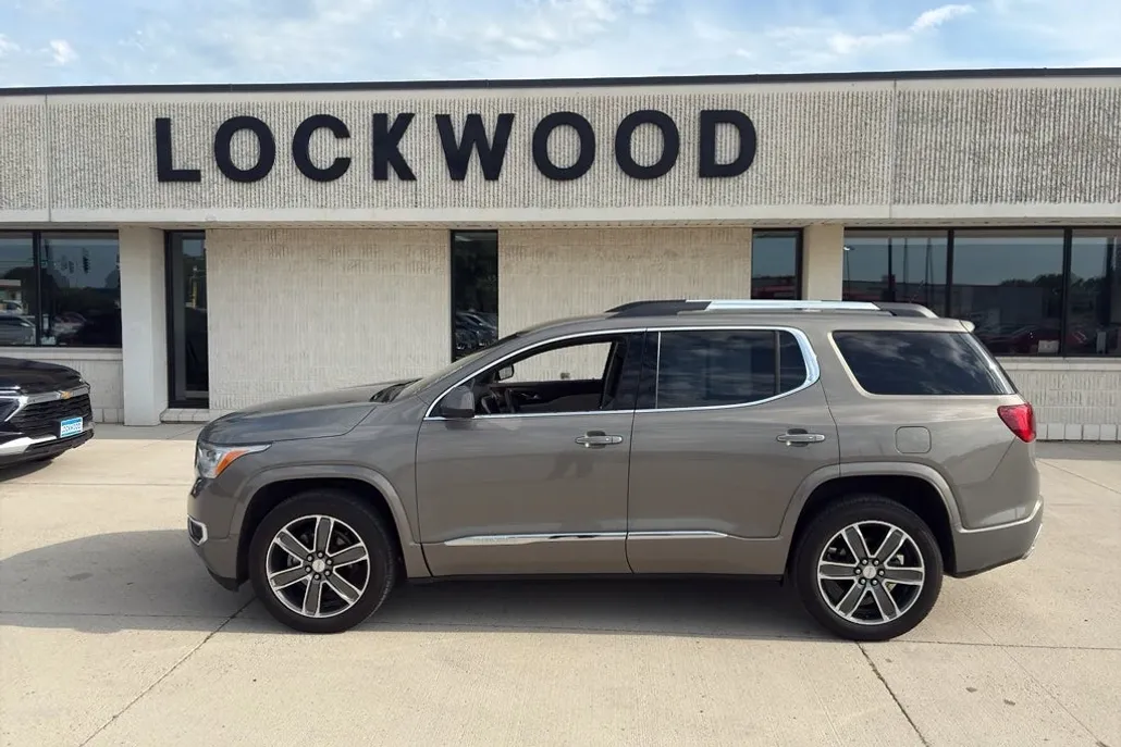 2019 Gmc Acadia Denali photo 1